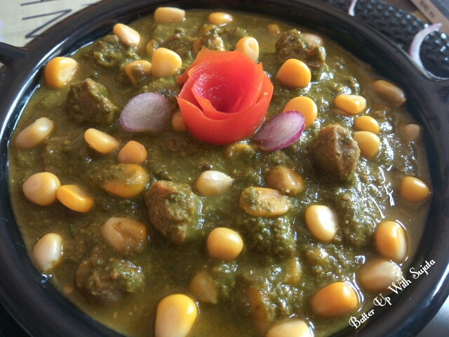 Spinach Curry With Corn soya chunks, Coconut And Almond